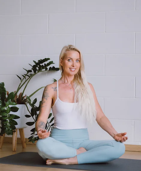 Vinyasa joogatreener Annika Alliksoo