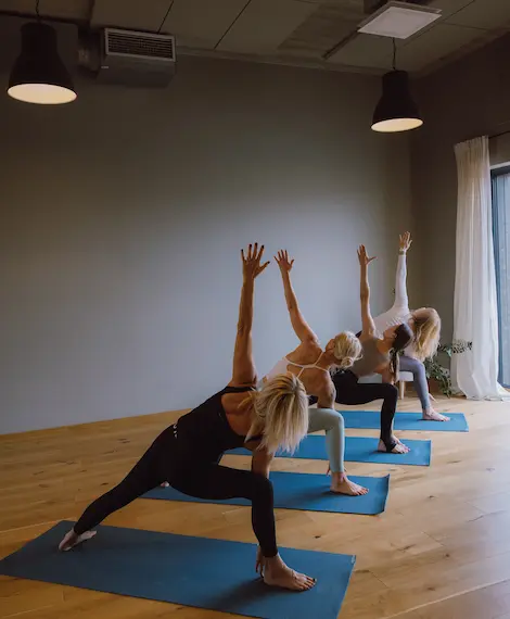 Joogatund Laagris Bluebird stuudios – jooga, pilates ja keha tasakaalu treeningud.